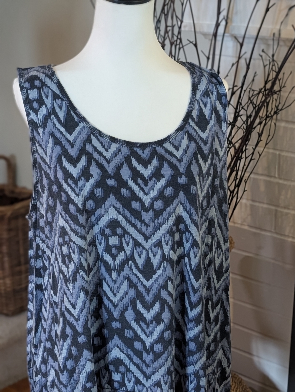 Style &‎ Co Blue Ikat Swing Tank XL Flowy Soft Knit Sleeveless Casual Top (K)